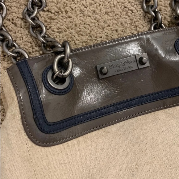 VeraWang Tan Quilted Purse with many pockets - Picture 3 of 8